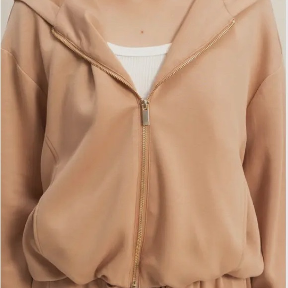 Casual Chic Set-the perfect combination made with Scuba fabric NWT - Picture 6 of 8